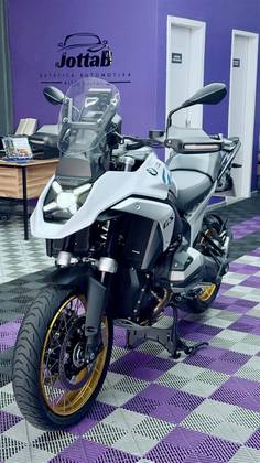 BMW R 1300 GS PLUS 